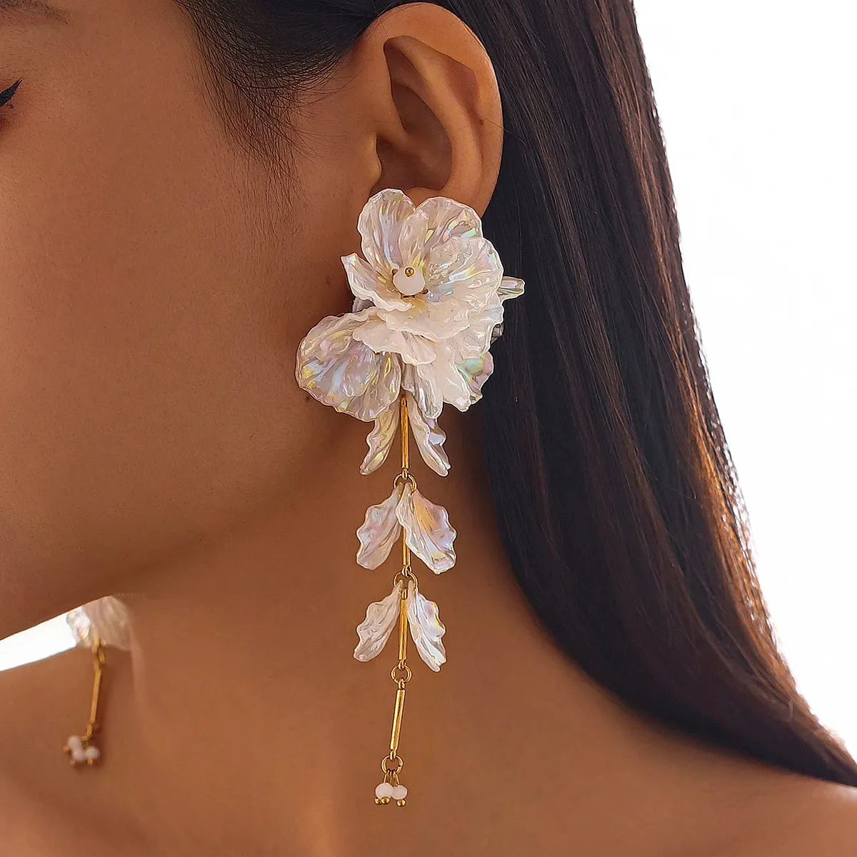 Elegant White Petal Flower Drop Earrings  Kpop Aesthetic Bridal Jewelry for Women