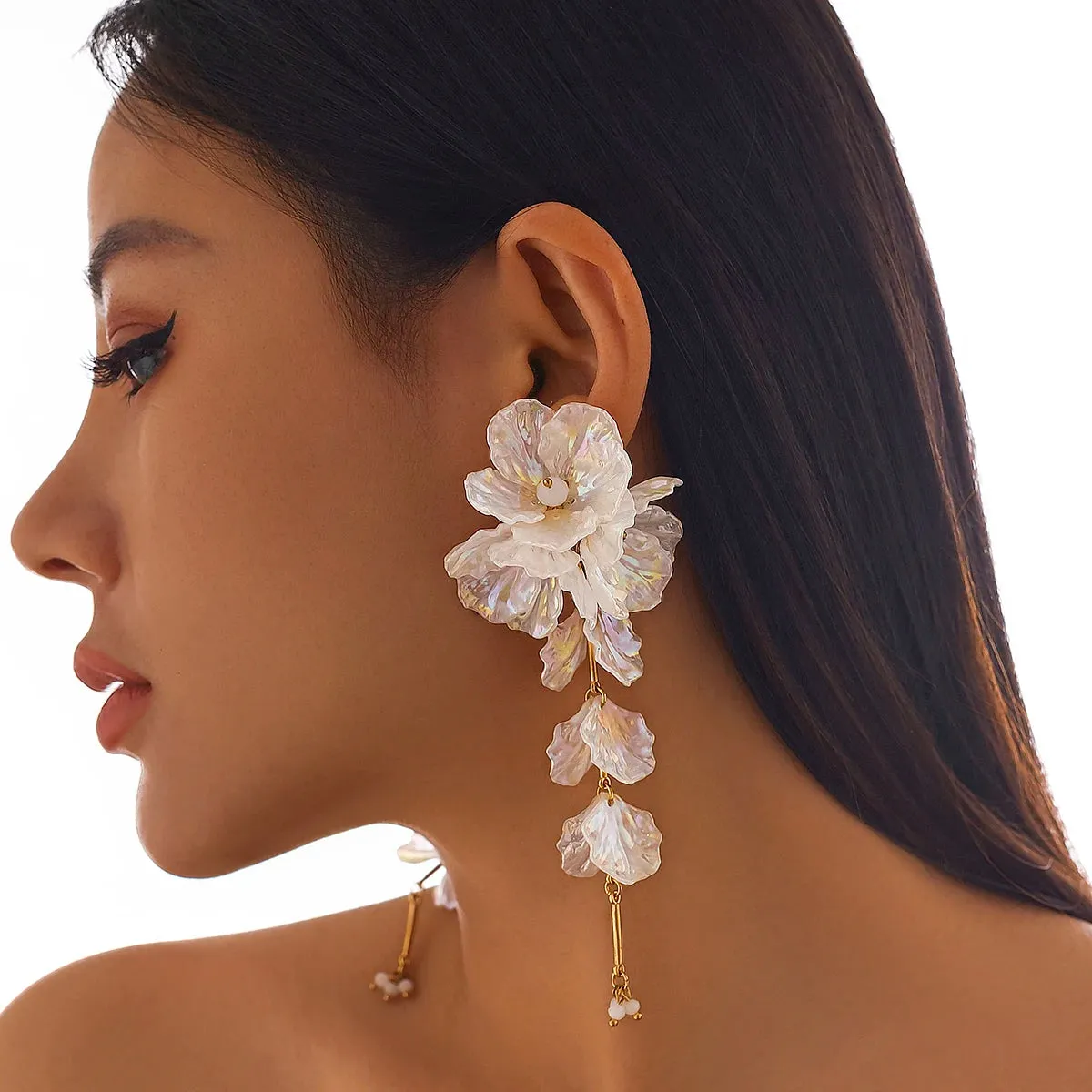 Elegant White Petal Flower Drop Earrings  Kpop Aesthetic Bridal Jewelry for Women